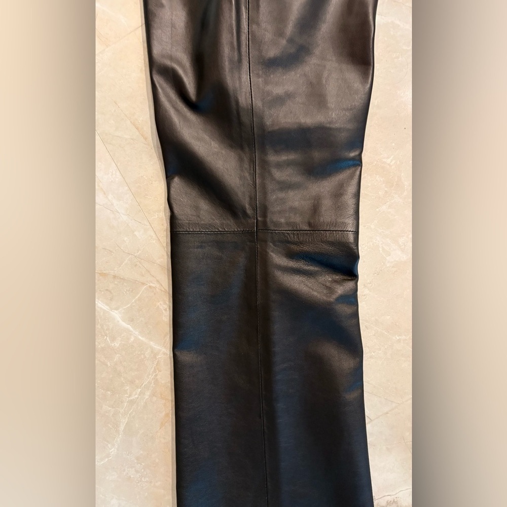 Burns gorgeous straight leg black leather pant 
5 pocket size 10 zipper button - Picture 3 of 11